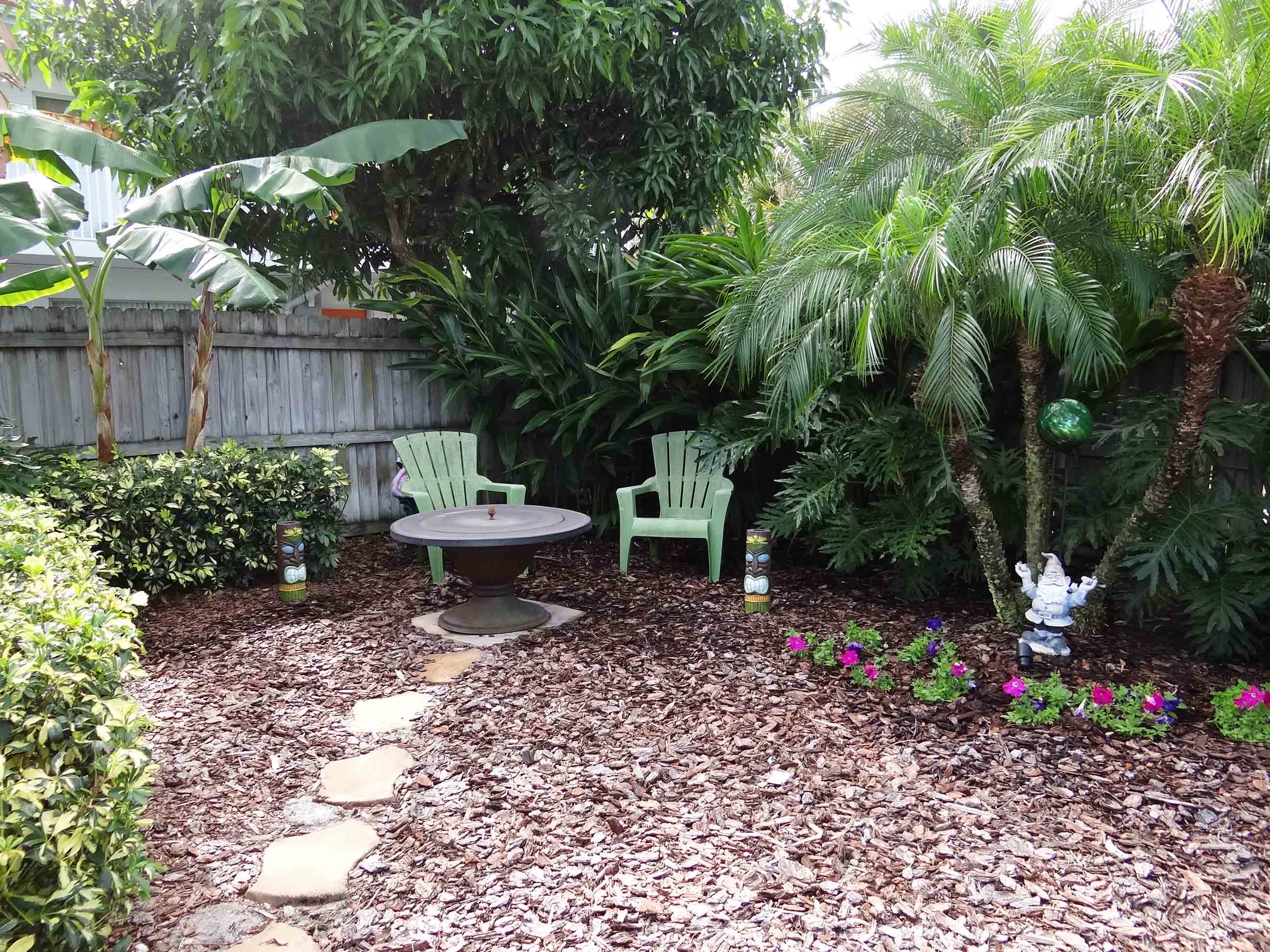 Beachside Gardens, LLC - RELAXING BACKYARD SEATING